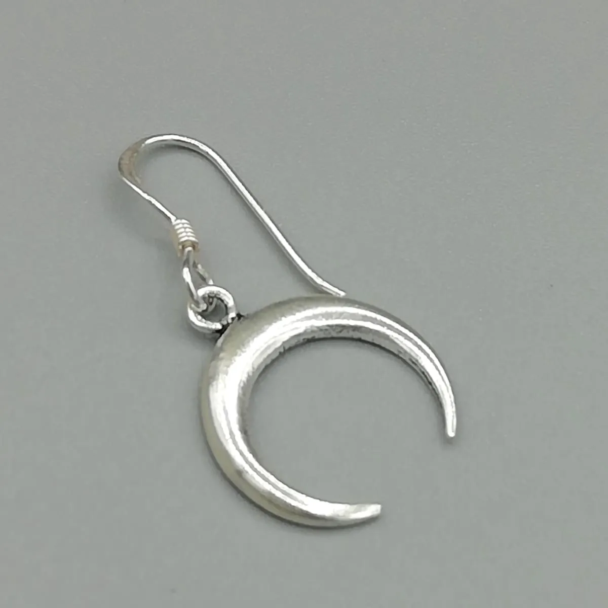 Crescent moon earrings | Silver ear danglers | Boho earrings | Celestial jewelry | Silver jewelry | E200