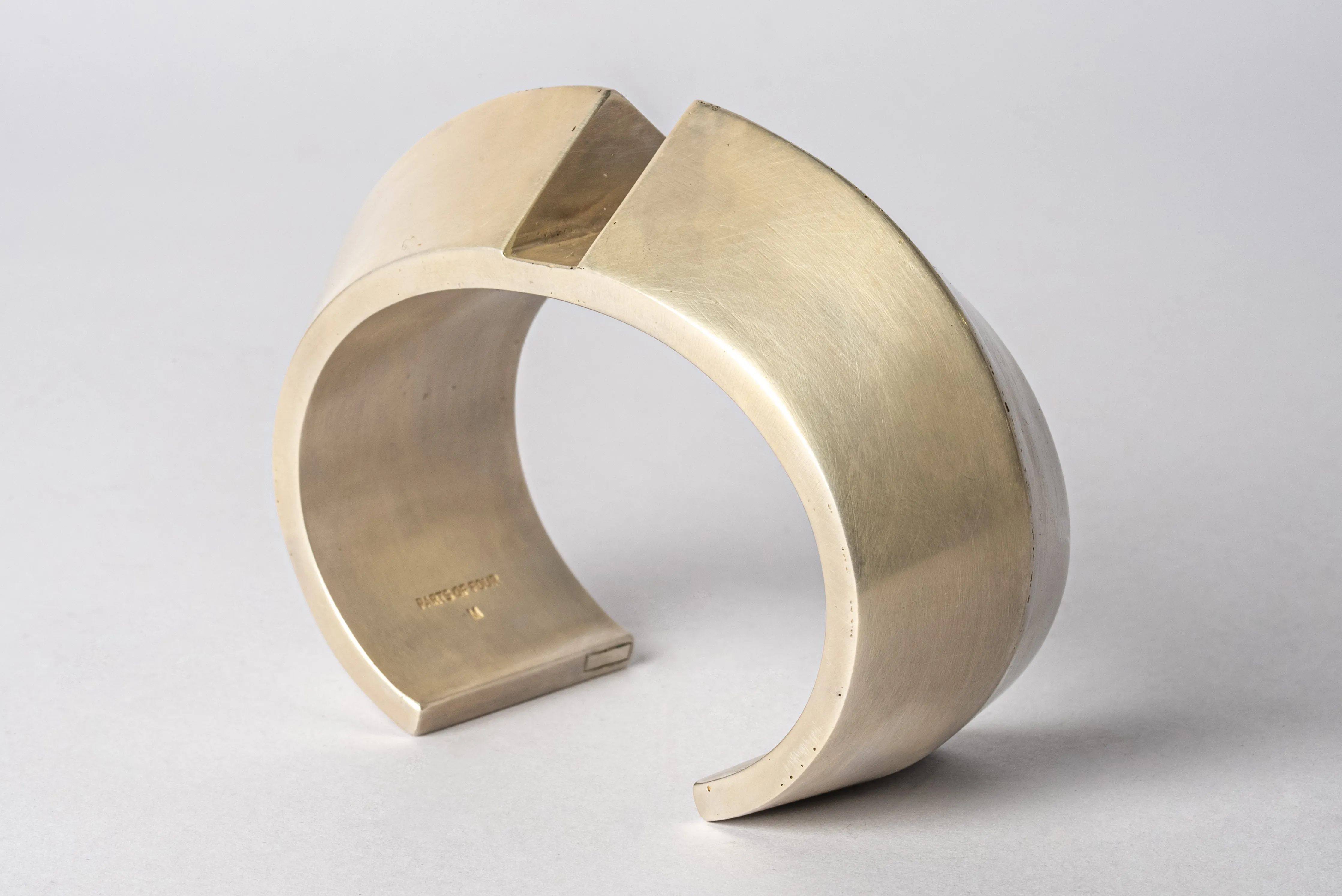 Crescent Rift Bracelet (Wedge Var., 30mm, AS)