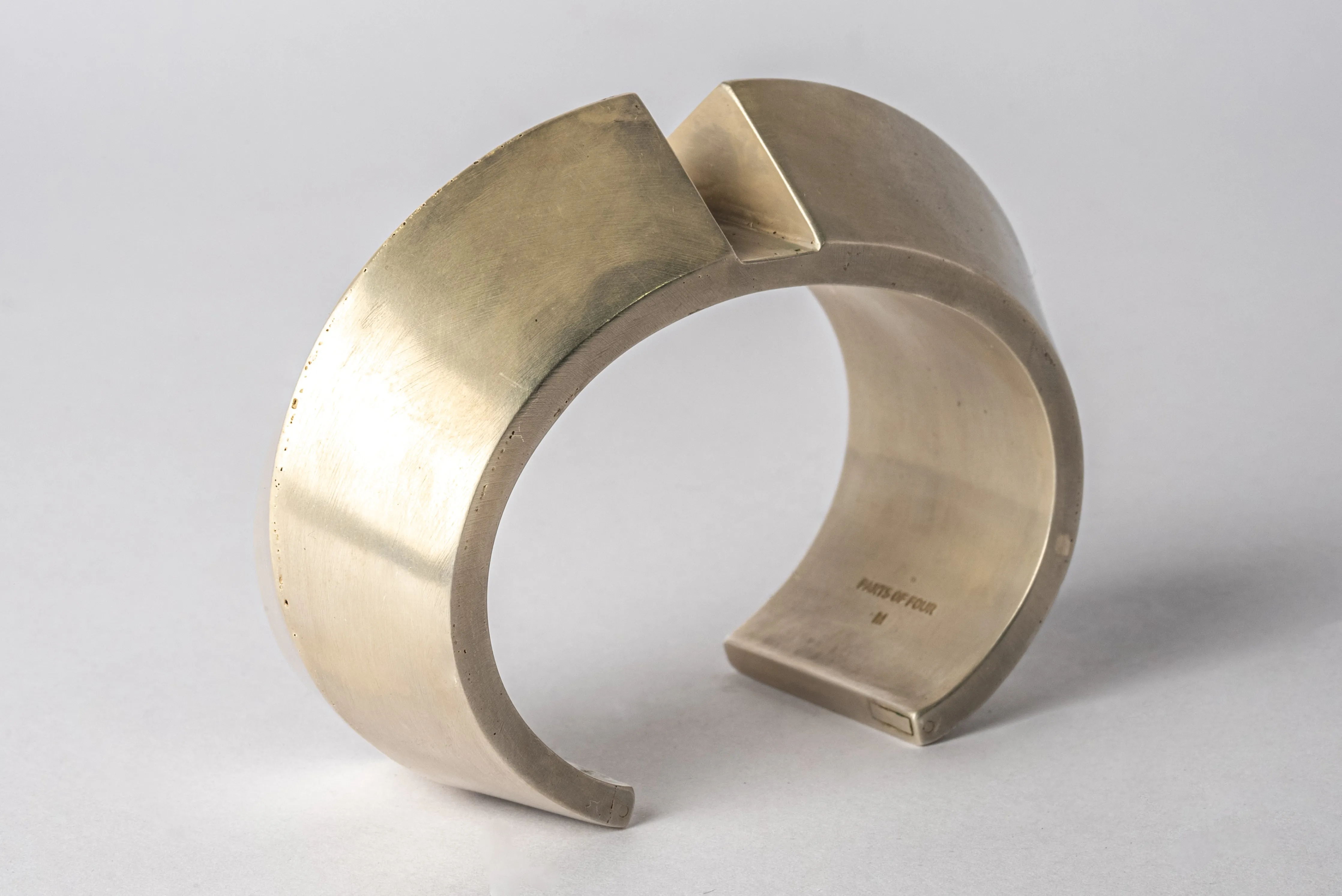 Crescent Rift Bracelet (Wedge Var., 30mm, AS)